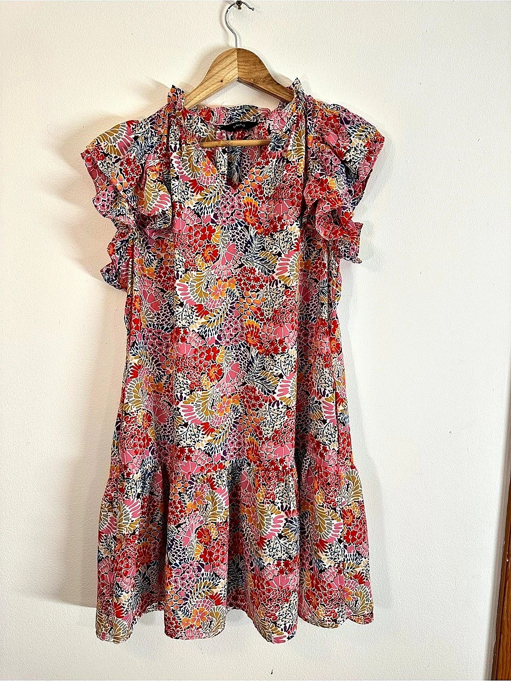 Dokotoo Floral Mini Dress in Pink & Red Like New